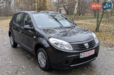 Хетчбек Dacia Sandero 2009 в Христинівці