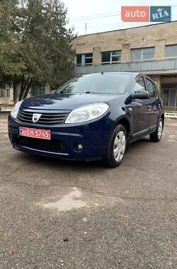 Хетчбек Dacia Sandero 2010 в Ніжині