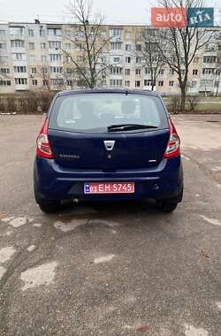 Хетчбек Dacia Sandero 2010 в Ніжині