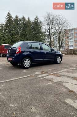 Хетчбек Dacia Sandero 2010 в Ніжині