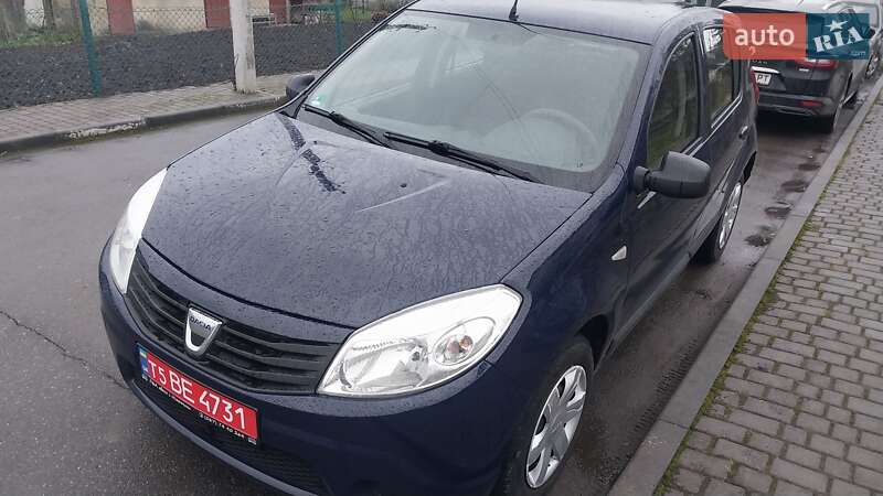 Хетчбек Dacia Sandero 2012 в Великій Багачці