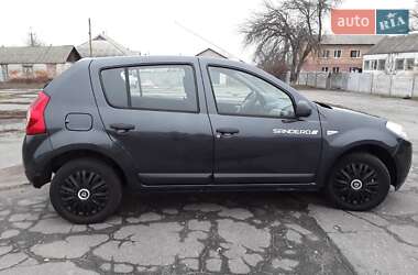 Хетчбек Dacia Sandero 2009 в Хоролі