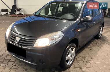 Хетчбек Dacia Sandero 2009 в Сумах