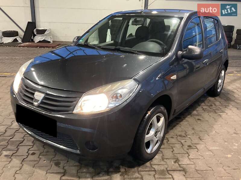 Хетчбек Dacia Sandero 2009 в Сумах