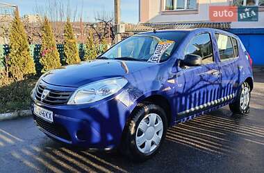 Хетчбек Dacia Sandero 2009 в Калинівці