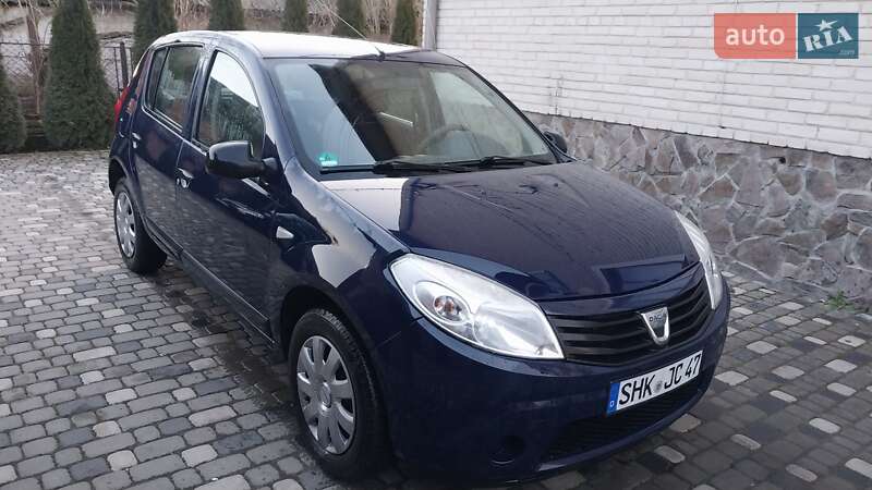 Хэтчбек Dacia Sandero 2011 в Ходорове