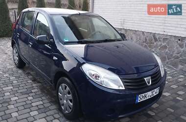 Хетчбек Dacia Sandero 2011 в Ходореві