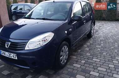 Хетчбек Dacia Sandero 2011 в Ходореві