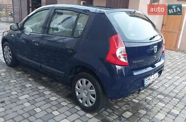 Хетчбек Dacia Sandero 2011 в Ходореві