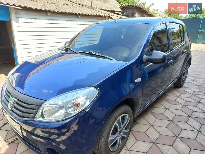 Хетчбек Dacia Sandero 2012 в Павлограді