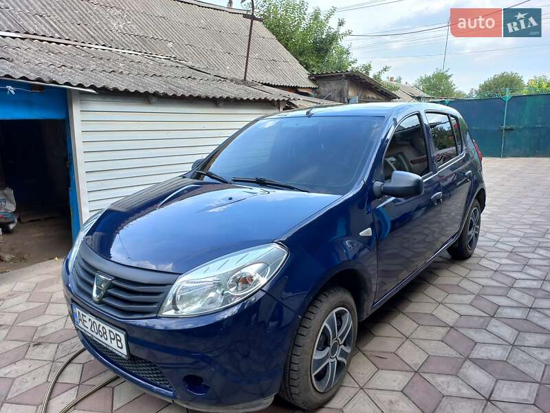 Хетчбек Dacia Sandero 2012 в Павлограді