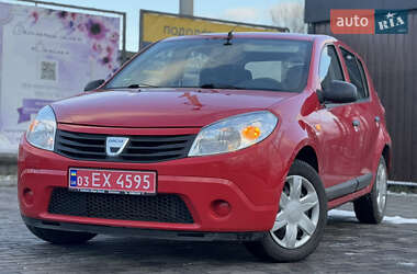 Хетчбек Dacia Sandero 2010 в Лубнах