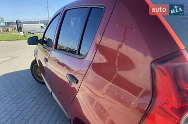 Хэтчбек Dacia Sandero 2012 в Львове