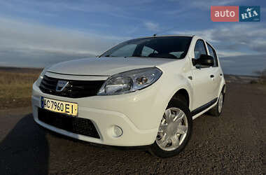 Хетчбек Dacia Sandero 2011 в Захарівці