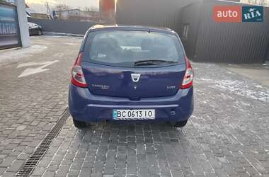 Хетчбек Dacia Sandero 2009 в Рівному