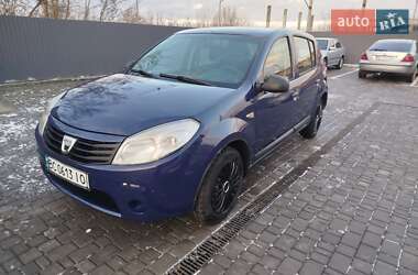 Хетчбек Dacia Sandero 2009 в Рівному