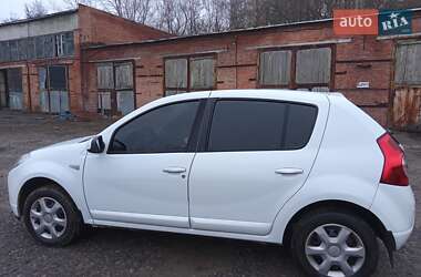 Хетчбек Dacia Sandero 2009 в Сумах