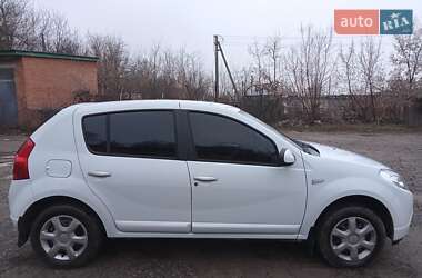 Хетчбек Dacia Sandero 2009 в Сумах