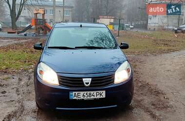 Хетчбек Dacia Sandero 2009 в Дніпрі