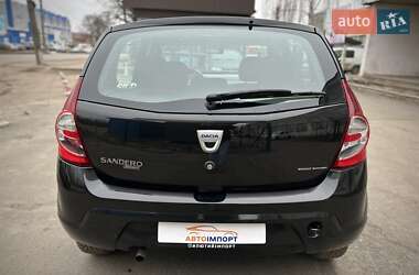 Хетчбек Dacia Sandero 2010 в Сумах