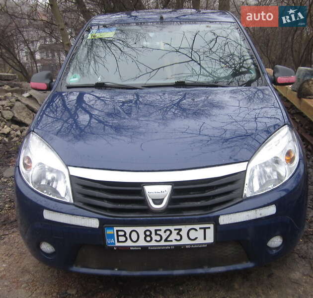 Хетчбек Dacia Sandero 2009 в Тернополі