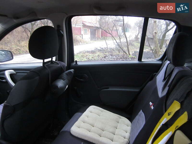 Хетчбек Dacia Sandero 2009 в Тернополі