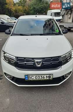 Хэтчбек Dacia Sandero 2017 в Красном