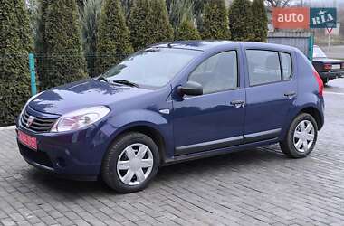 Хэтчбек Dacia Sandero 2009 в Доброполье