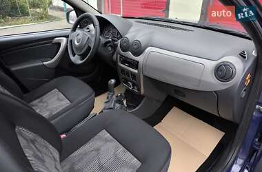 Хэтчбек Dacia Sandero 2009 в Доброполье