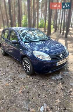 Хэтчбек Dacia Sandero 2009 в Мерефа