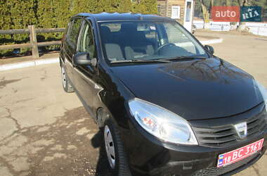 Хэтчбек Dacia Sandero 2011 в Чернигове