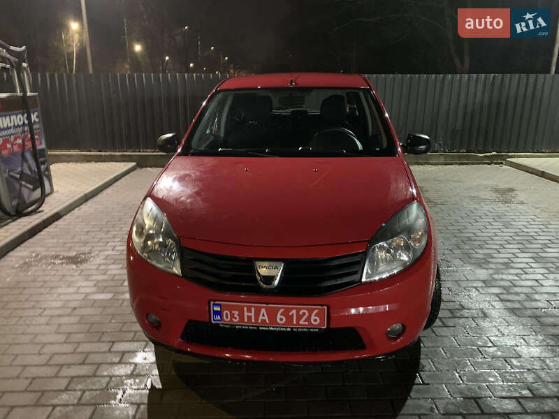 Хетчбек Dacia Sandero 2009 в Звягелі