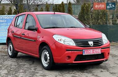 Хэтчбек Dacia Sandero 2009 в Ровно