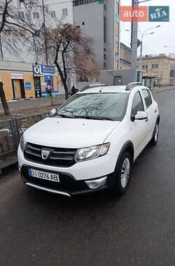 Хетчбек Dacia Sandero 2014 в Харкові