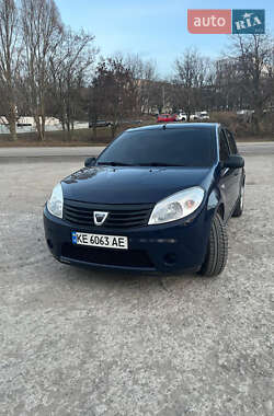 Хетчбек Dacia Sandero 2012 в Дніпрі