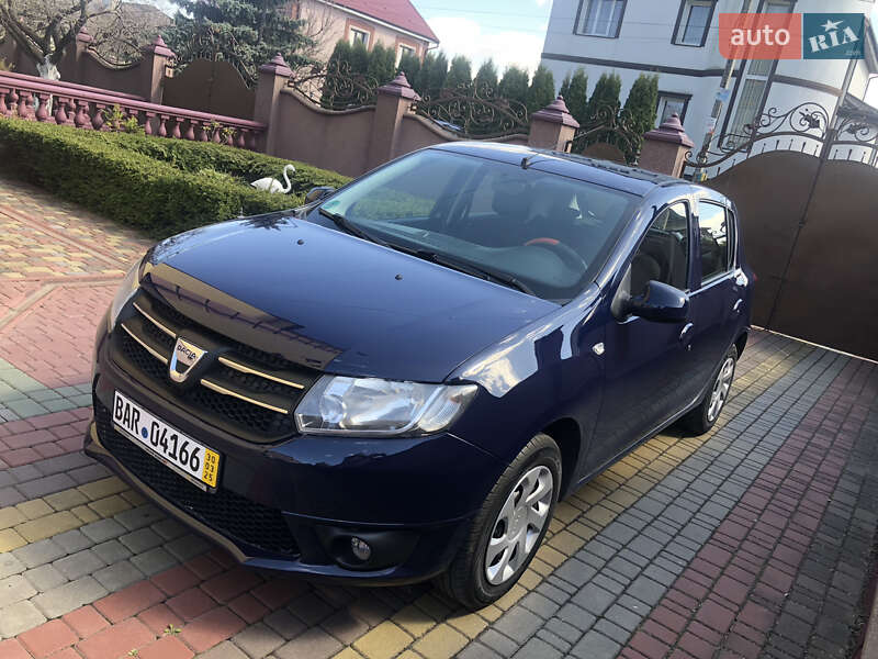 Хэтчбек Dacia Sandero 2014 в Ровно