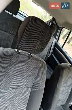 Хэтчбек Dacia Sandero 2011 в 