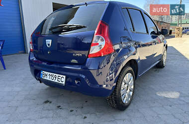 Хэтчбек Dacia Sandero 2009 в 