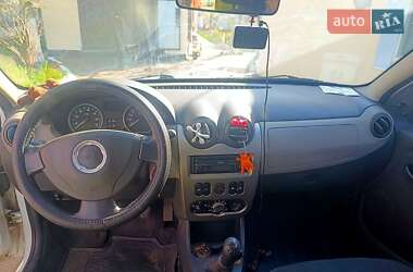 Хэтчбек Dacia Sandero 2009 в 