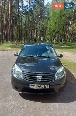 Хэтчбек Dacia Sandero 2009 в Лебедине