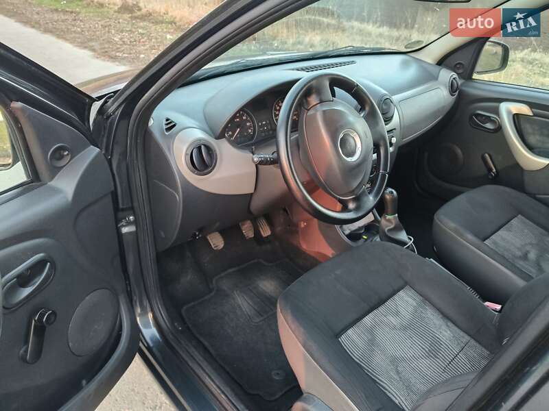 Хэтчбек Dacia Sandero 2009 в Сумах
