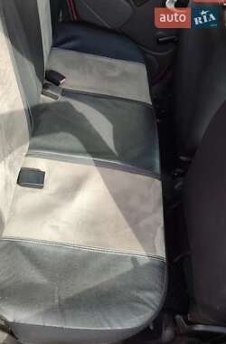 Хэтчбек Dacia Sandero 2009 в 
