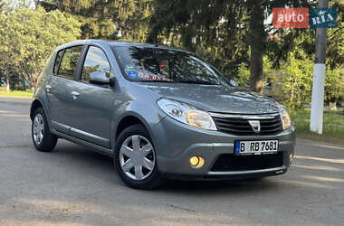 Хетчбек Dacia Sandero 2009 в Умані
