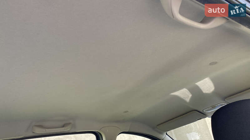 Хэтчбек Dacia Sandero 2008 в Берегово