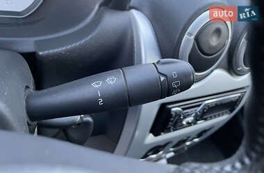 Хэтчбек Dacia Sandero 2009 в 
