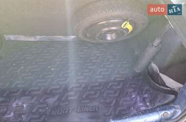 Хэтчбек Dacia Sandero 2009 в 