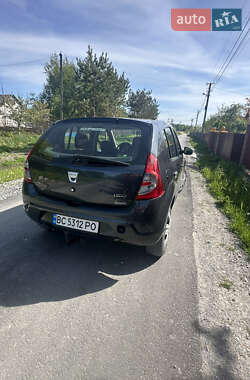 Хетчбек Dacia Sandero 2010 в 