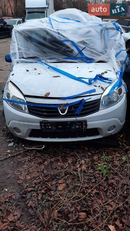 Dacia Sandero 2012