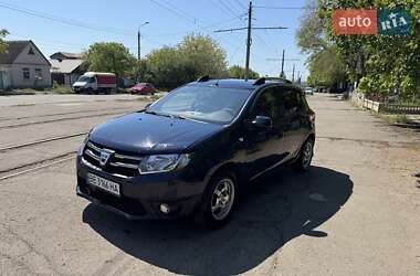 Хэтчбек Dacia Sandero 2015 в Николаеве