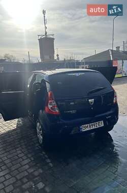 Хетчбек Dacia Sandero 2009 в Києві